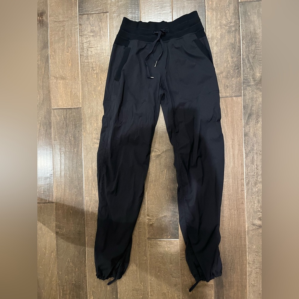 Lululemon joggers!